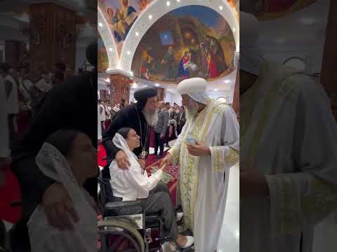 المحب البابا تواضروس الثاني سيدنا المحبوب الانبا ثاوفيلس مع الغاليه مورا تعيشي وتخدي بركه