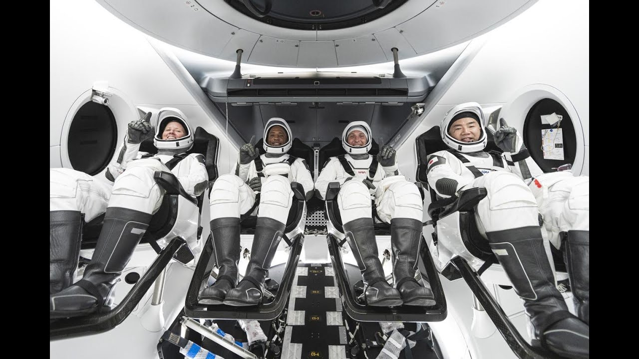 spacex dragon suit