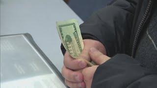 For first time in 3 years, Americans wages no longer outpacing inflation