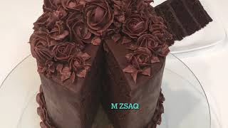 Icing a 4 layer Chocolate Cake