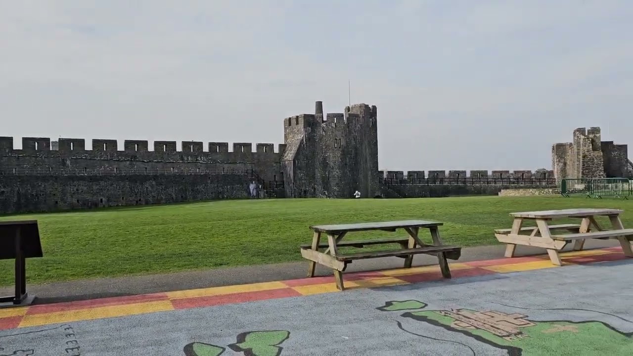 Pembrokeshire Castle | Pembroke | Wales | UK | Travel Solo | International Student Life 