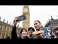「修学旅行みたい」大相撲ロンドン公演前日に力士が市街を散策　横綱はビッグベンの前で土俵入り？「かわいい～」