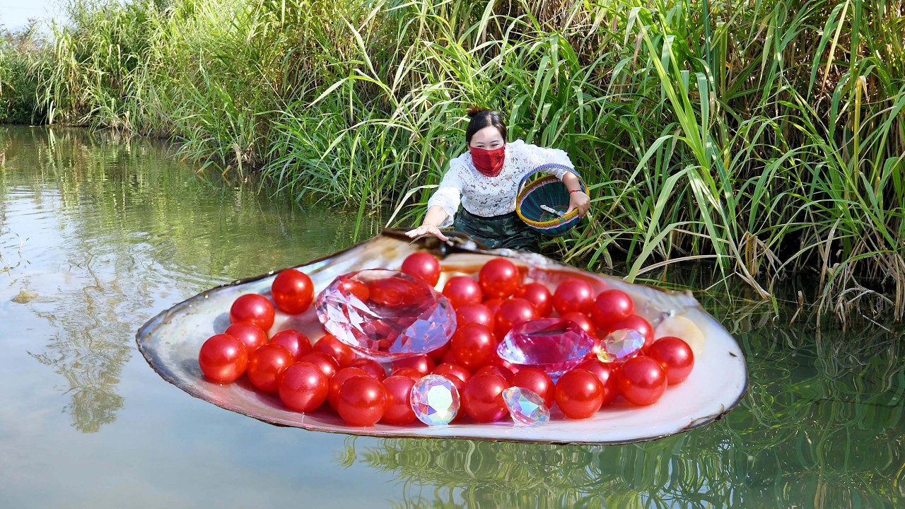 😱🎁🎁A freshwater giant clam with high-quality red pearls inside, extremely beautiful