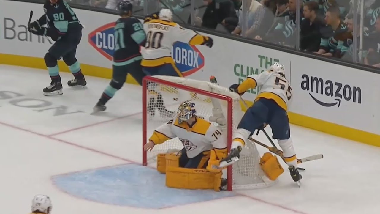 Saros makes 39 saves, Predators defeat Rangers - Thunder Radio