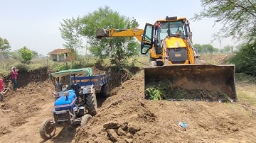 Jcb 3dx Backhoe Machine Loading Mud In Mahindra and Powertrac Tractors | #jcbvideo #jcb3dx #jcb
