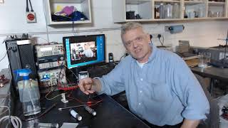 A Self Charging Graphene Air Battery