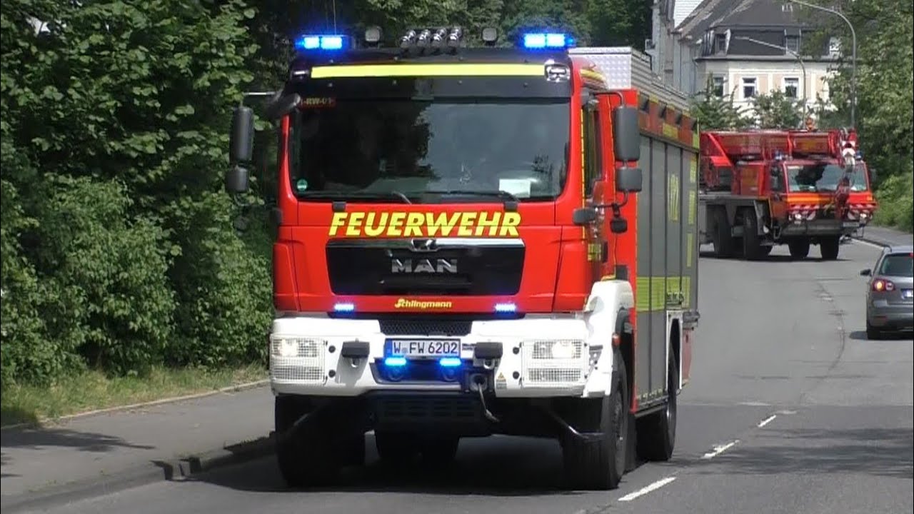 Einsatzfahrten Feuerwehr, Polizei & Rettungsdienst in Wuppertal (Reservefahrzeuge, FW1)