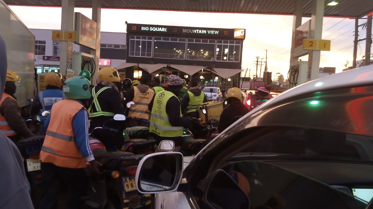 DARK SIDES OF PETRO STATION S IN NAIROBI KENYA//FUEL SHORTAGE IN KENYA