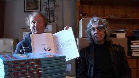 Dicky Howett & Tim Quinn sign 