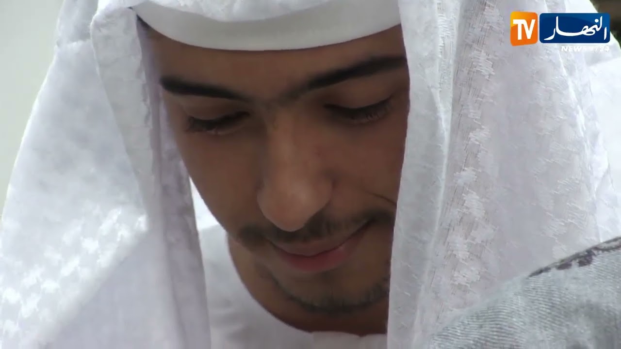 الشلف : العباءة.. تفرض حضورها بقوة بين الشباب في المناسبات الدينية