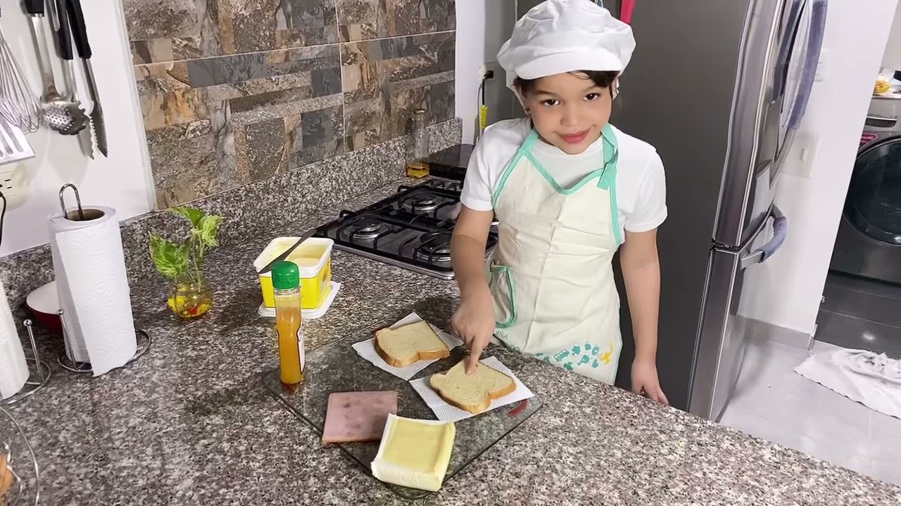 Preparación de sandwich (en inglés) By Taliana - YouTube