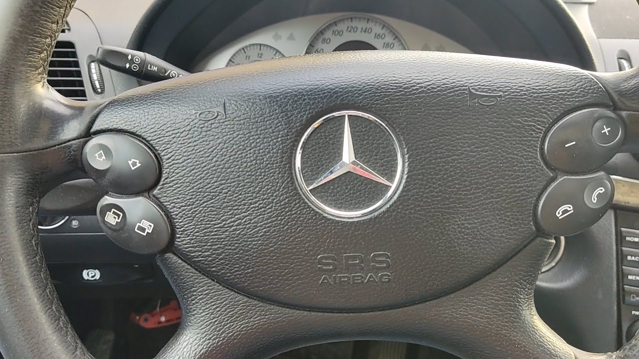 Как снять подстаканник Трансформер Mercedes W211 - YouTube