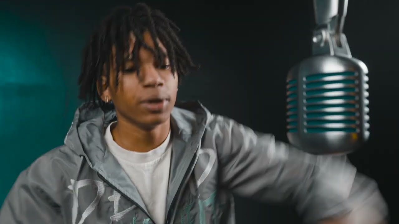 Shit Poppa - The Walk in (Live Performance) #Boxedin