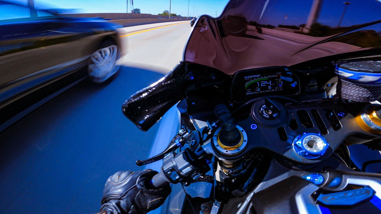 Swimming Through Traffic With The Boys | 15 Superbikes Swarm The Highway