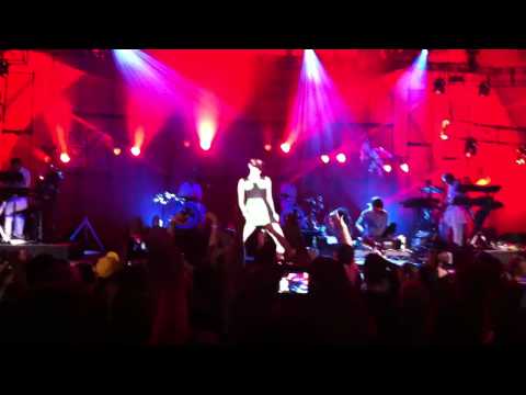 Robyn & Royksopp - None of Dem (live @ Hollywood Bowl)