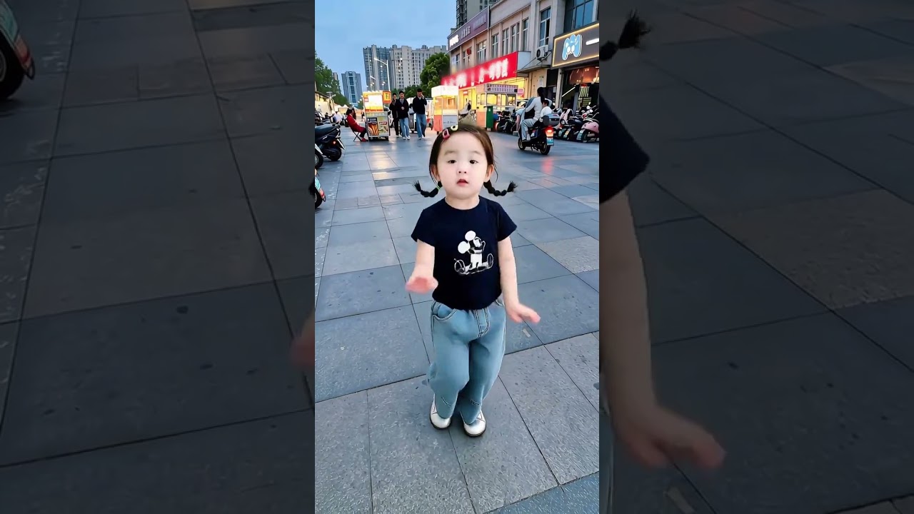 有没有同款的宝宝，走到哪，都要跳舞，明明就不会跳，还非要跳，显眼包🫢#萌娃跳舞#骗你生女儿#萌娃搞笑日常#今日份小可爱已上线
