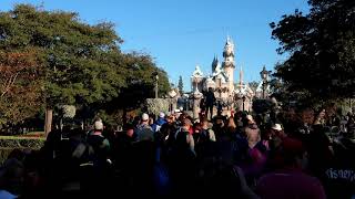 Opening Rope Drop - Christmas Disneyland 2018