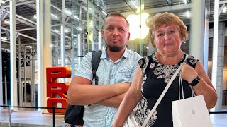 видео: Сюрприз для мамы! Старт продаж Apple на 5 авеню в Нью-Йорке картинка: Сюрприз для мамы! Старт продаж Apple на 5 авеню в Нью-Йорке