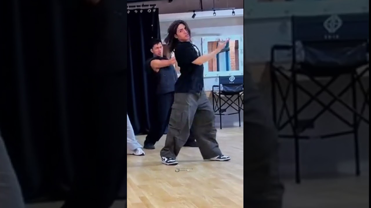 Baka Dancer Stell yarn! 🥰