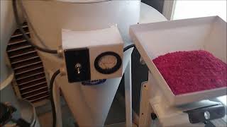 Kice Waterfall Aspirator Separating Dried Cranberry Seed From Chaff