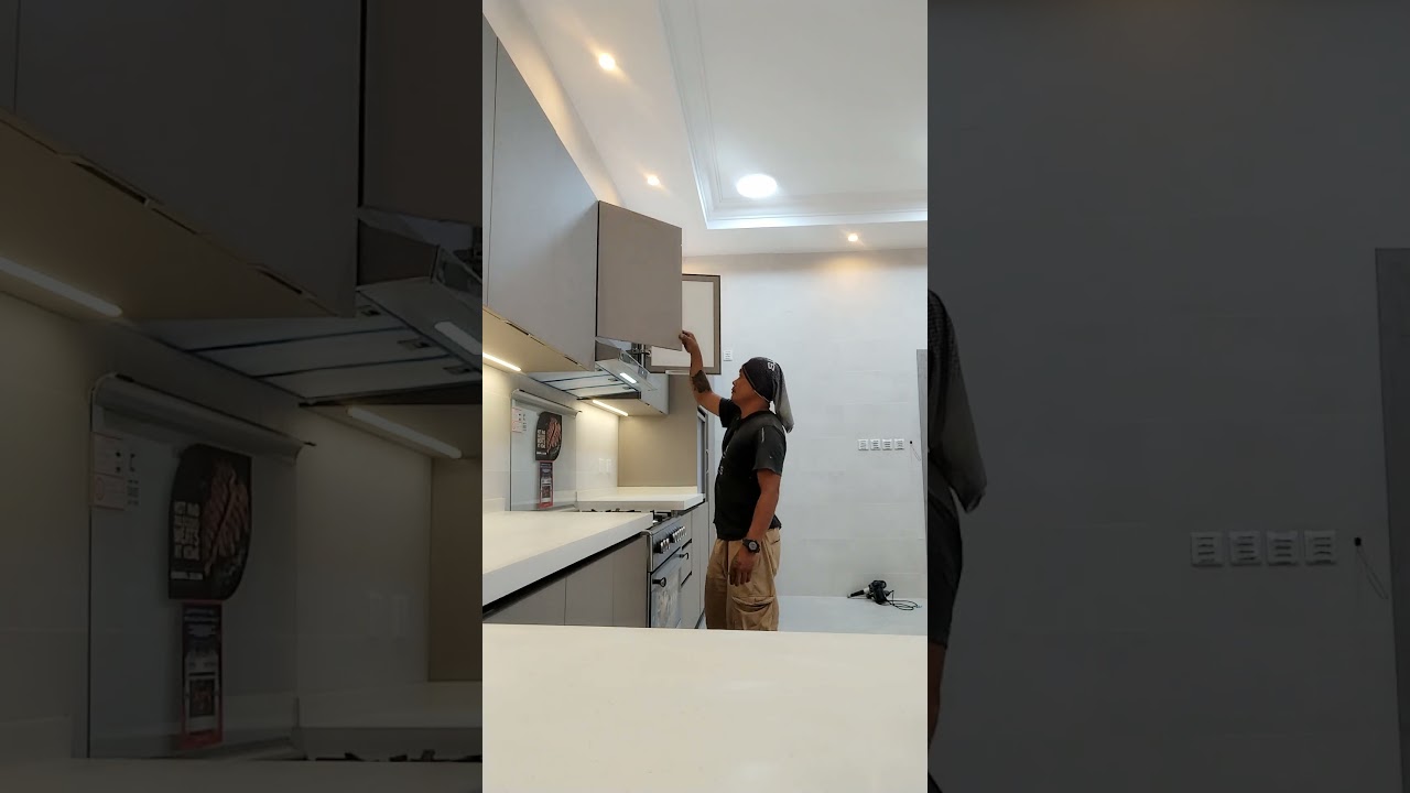 rigth  natapos din kitchen cabinets work Saudi ofw life
