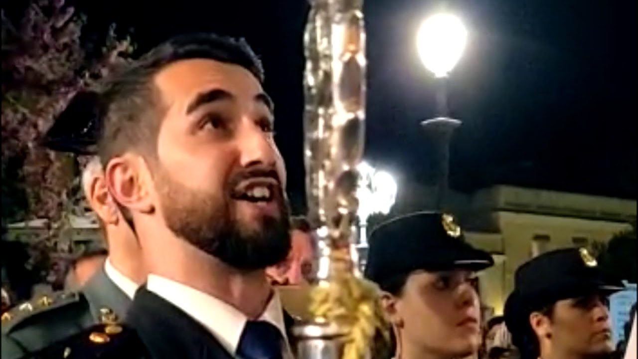Policía Nacional canta oración en Semana Santa