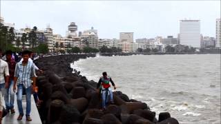 Marine drive in mumbai is spectacular all seasons. monsoon something
worth visiting. located at lines, the heart of south mumbai...