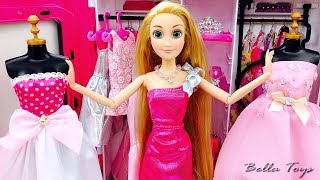 neuf dans sa boîte Barbie ramasse Edition prinzessinnenball avec robe neuf 