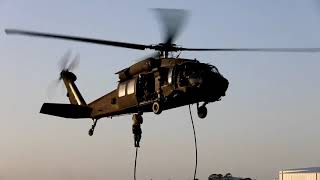 US Army UH-60 Black Hawk fast rope training