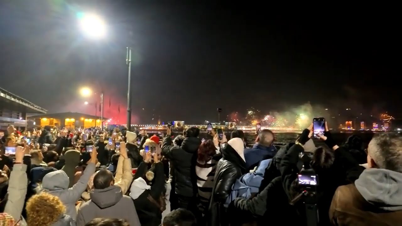 イスタンブール　２０２５年新年カウントダウン花火（New Year's countdown fireworks for 2025 in Istanbul）
