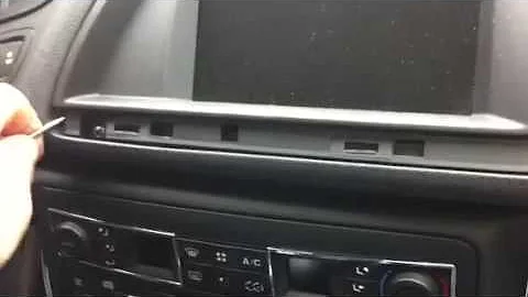 Comment demonter autoradio c5 ?