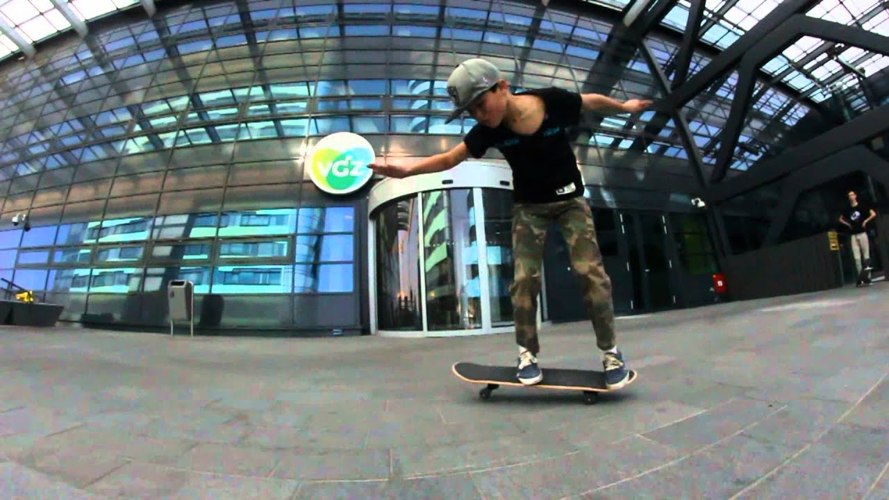 DAY IN THE LIFE - SKATEBOARDING LIFE (DUTCH) - YouTube