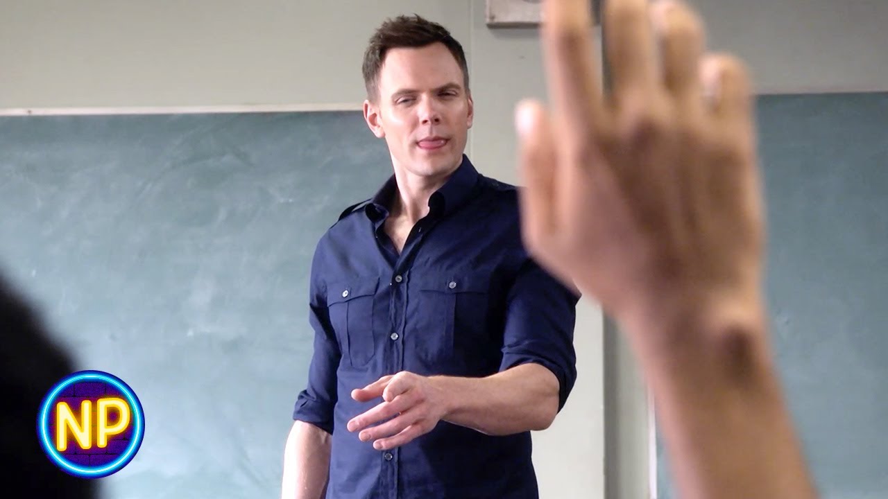 Jeff Has No Idea How to Teach | Community Season 5 Episode 2