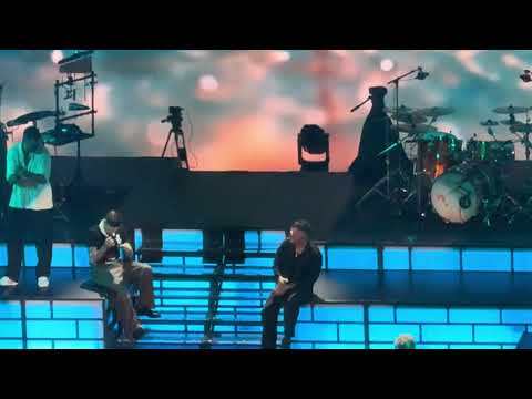 No Me Tires Flores - Alejandro Sanz Feat. Rels B at Live