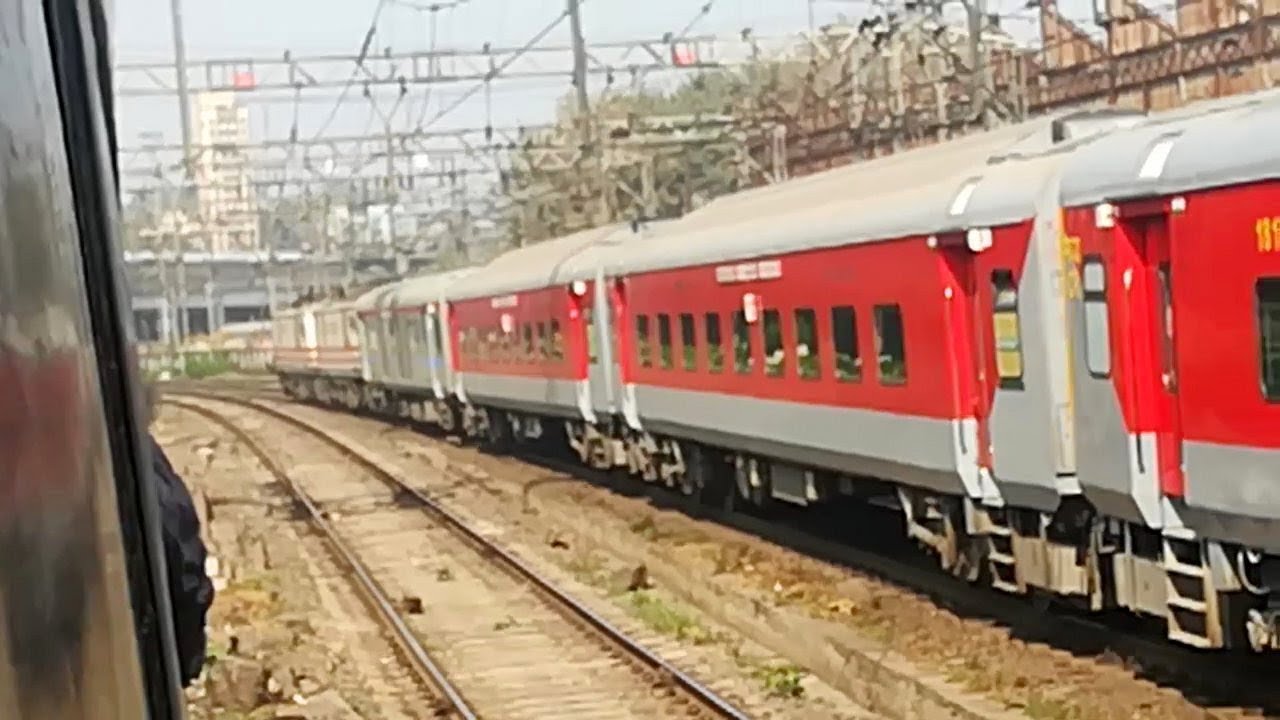 Mumbai Local v/s New Mumbai Delhi Rajdhani!! Indian Railways!! 