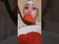 コロナになってしまったのに何故か辛い食べ物を食べ続ける少年　　A boy whokeeps eating spicy food for some reason even he has corona
