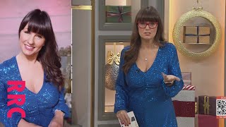 Catherine Huntley Cleavage & T-Bar Heels