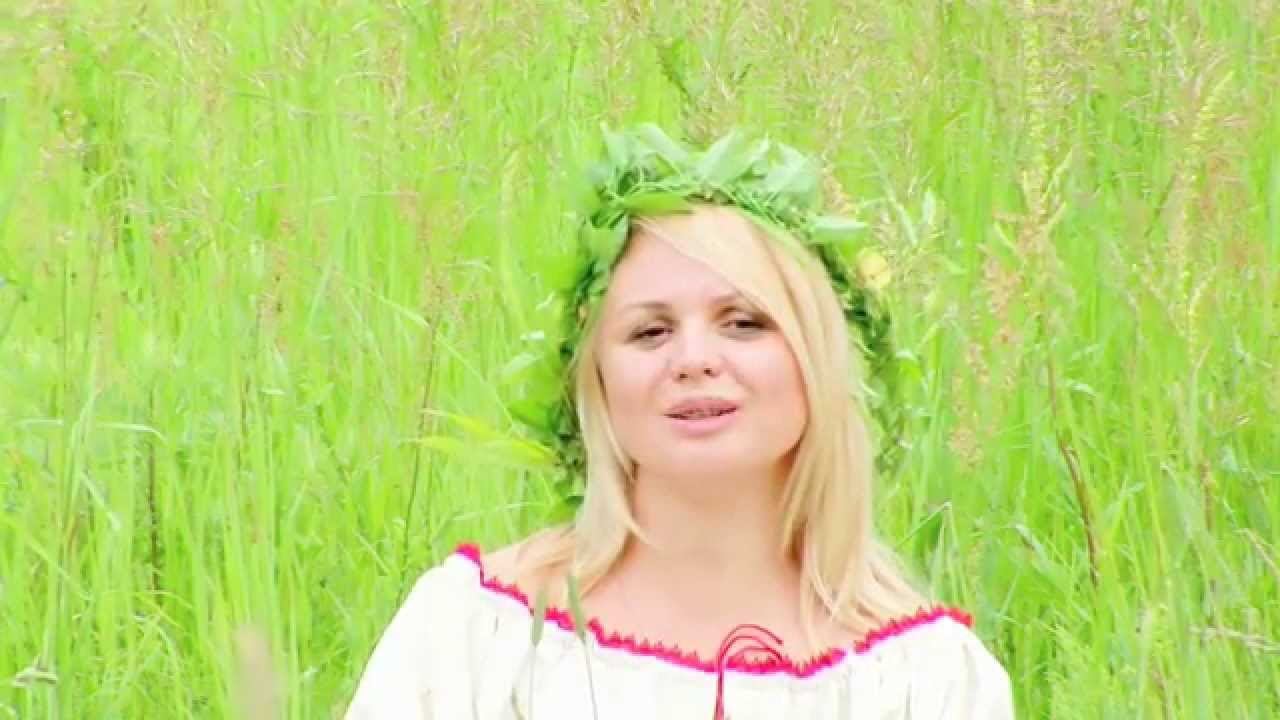 За тихой рекою калина