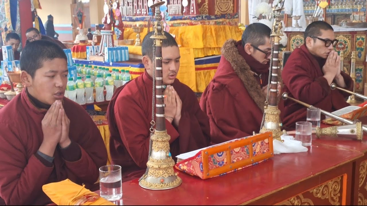 Today vajara guru recitation in parson shatup stanzin Donang rinpochay ...