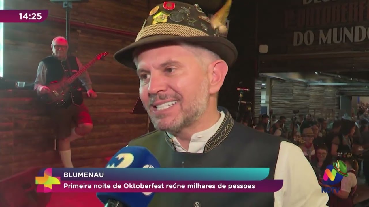 Blumenau: Primeira noite de Oktoberfest reúne milhares de pessoas