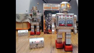 RC giant robot concept brought to life. 3d printed motorised leg/feet with tin body, arms and head.
