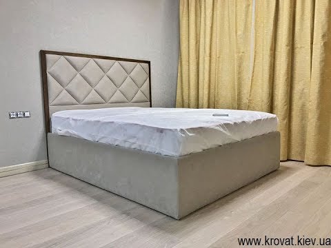 Высокая кровать в