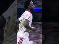 El abrazo de Mourinho a Vinicius JR tras su cambio 🫂👅 #LALIGAenDAZN⚽️