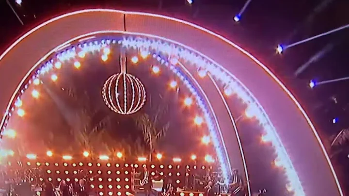 Dolly Parton 😘& Miley Sing 🎶 Jolene