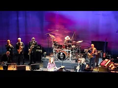 Bonnie Raitt & Jimmie Vaughan BOOM-BAPA-BOOM live duet 8/20/2025 Capitol Theater Port Chester, NY
