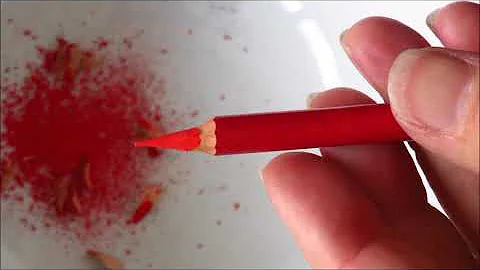 How to Sharpen a Pastel Pencil- Julie Freeman MPANZ