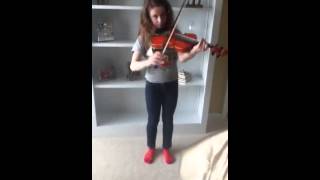 Worst violin player ever!!!