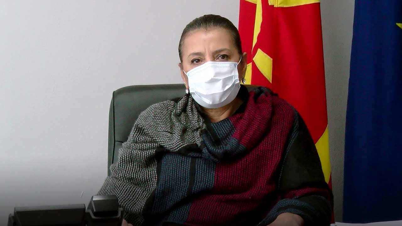 Дали ни следува К-15 ако во фирмата сме две години ама потпишуваме ...