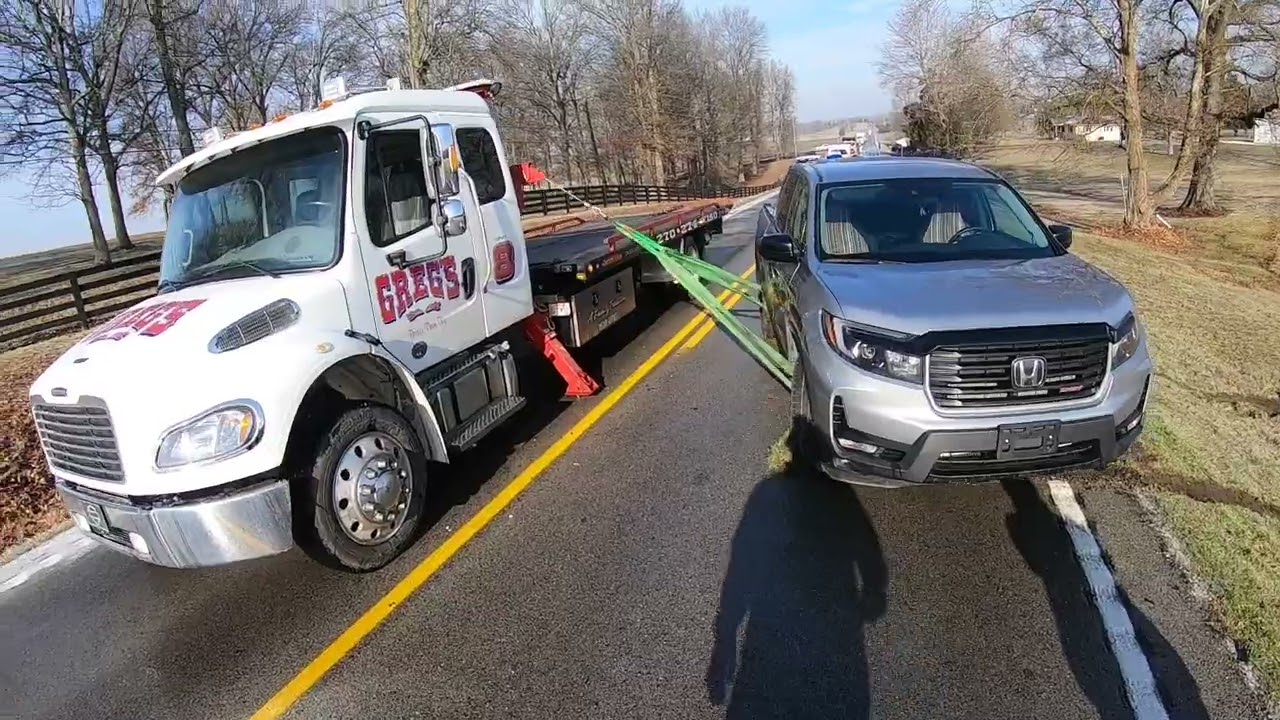 Jerr-Dan Sidepuller Winchouts At A 7 Car Pileup In Icy Conditions