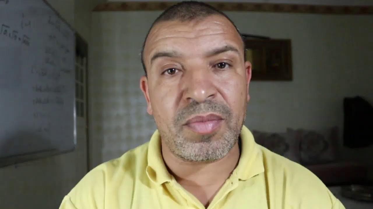 الاجابة عن اسئلة التلاميذ